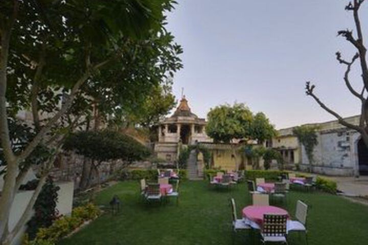 Hotel Exterior 11 of 21