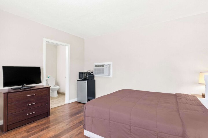 Room 21 of 47