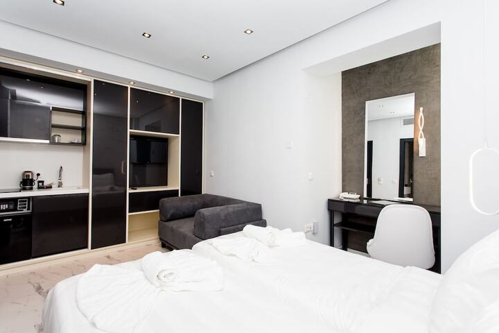 Room 4 of 48