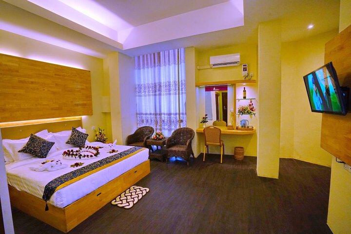 Room 8 of 20