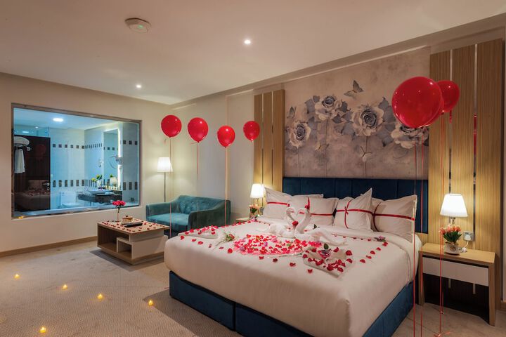 Room 18 of 48