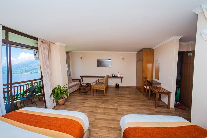 Room 44 of 92