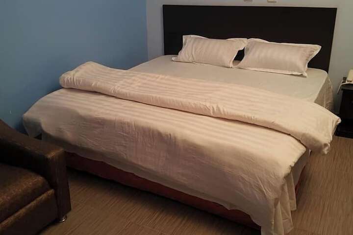 Room 5 of 26