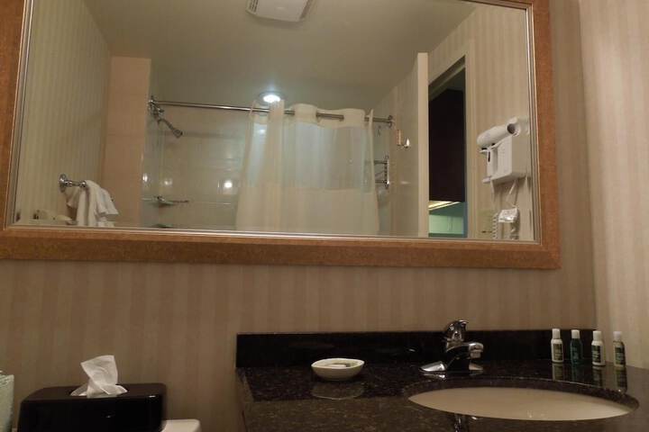 Room 26 of 35