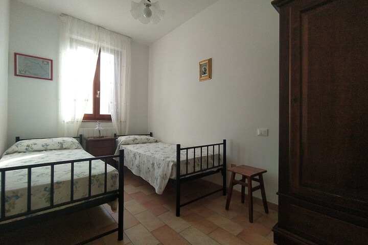 Room 7 of 42