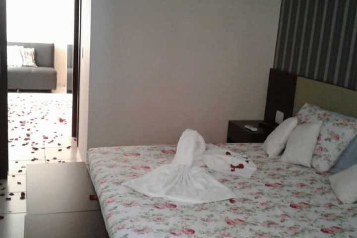 Room 10 of 44