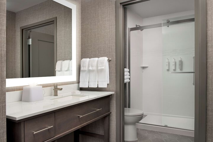 Bathroom shower