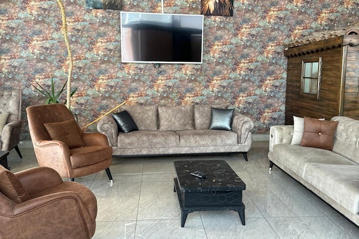 Room 11 of 20