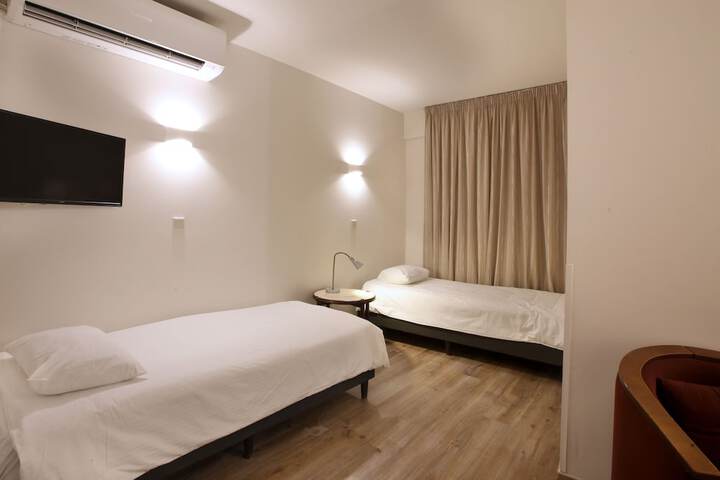 Room 15 of 75