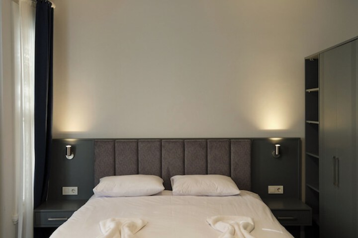 Room 7 of 29