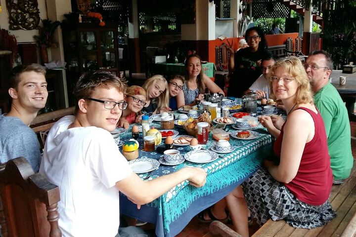 Dining 30 of 50