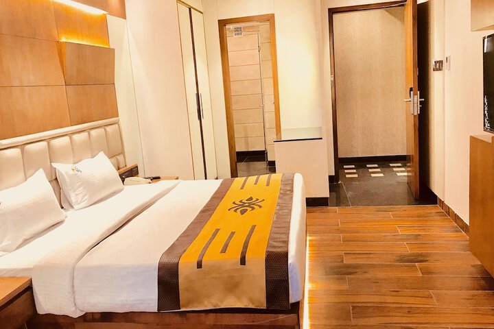 Room 53 of 110