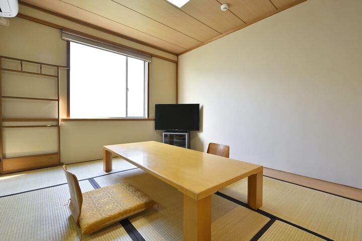 Room 27 of 51