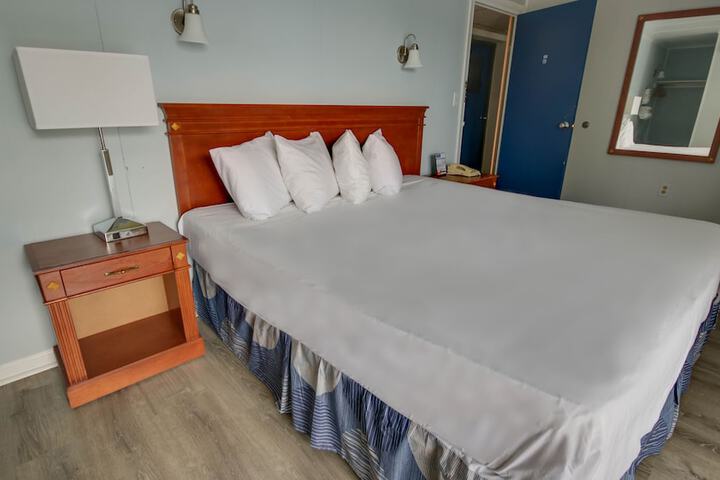 Room 2 of 59