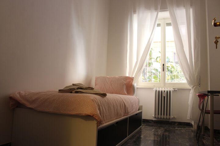 Room 17 of 40
