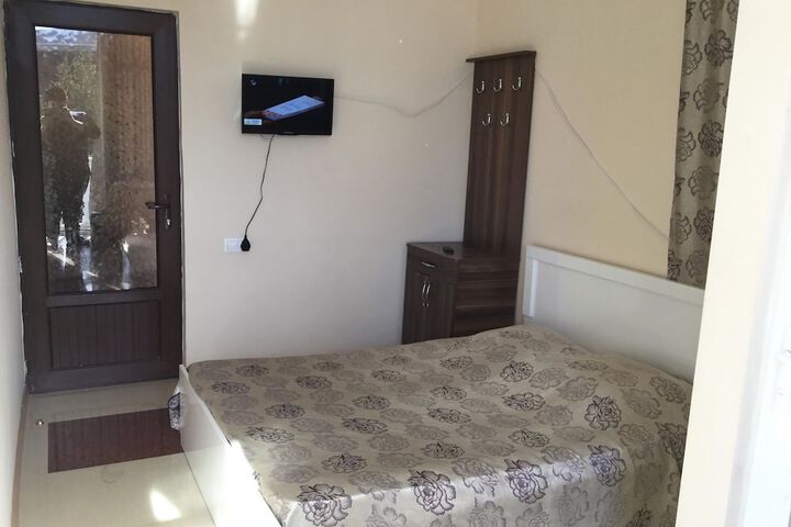 Room 33 of 41