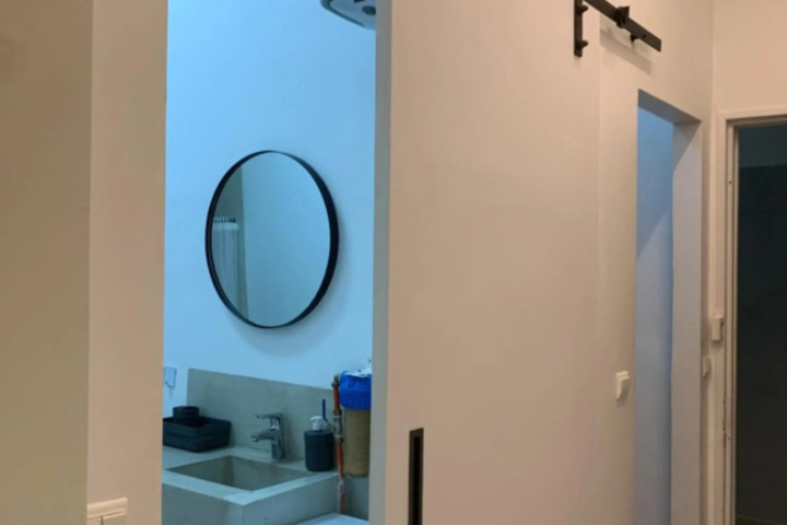Room 6 of 13