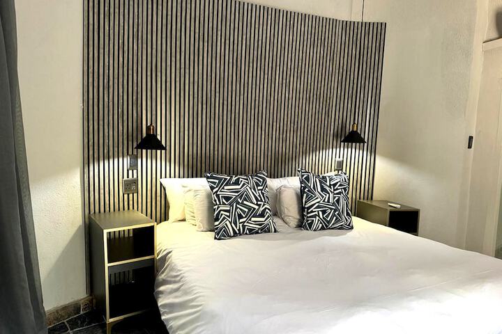 Room 95 of 275