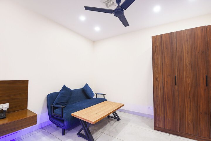 Room 15 of 32
