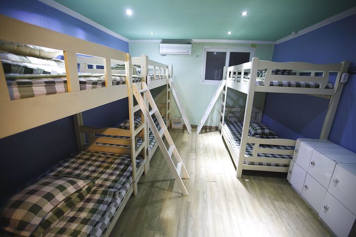 Room 11 of 66