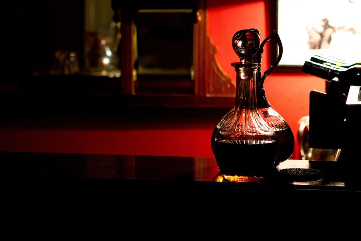 Lounge 28 of 37