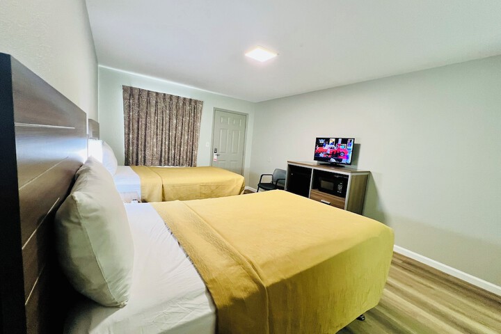 Room 9 of 23
