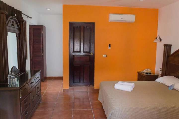 Room 2 of 16