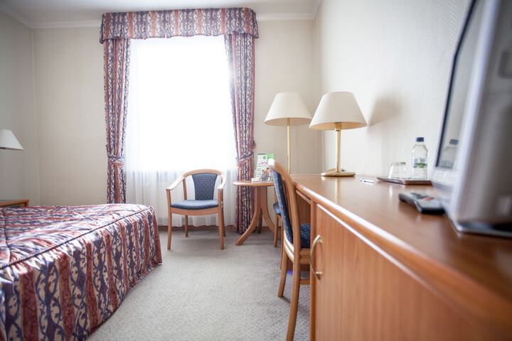 Room 77 of 108