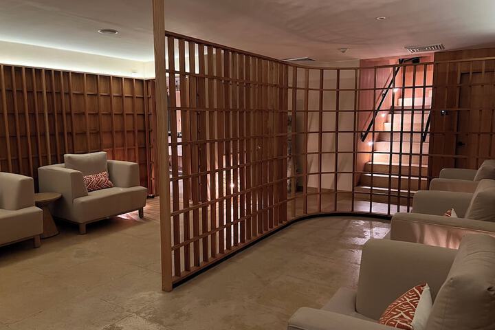 Hotel Interior 52 of 109