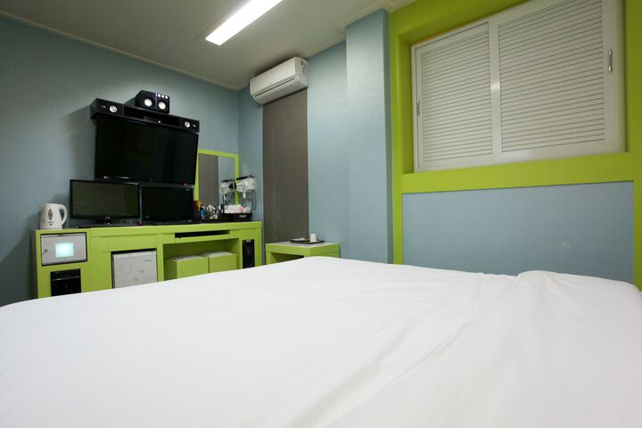 Room 31 of 69