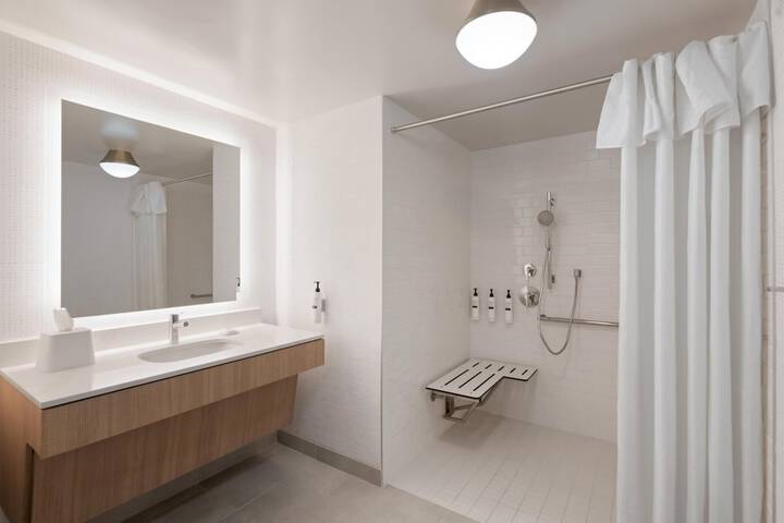 Bathroom shower