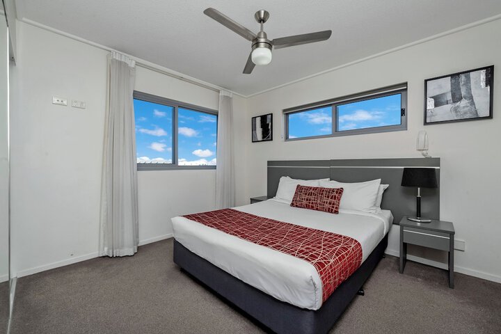 Room 16 of 52