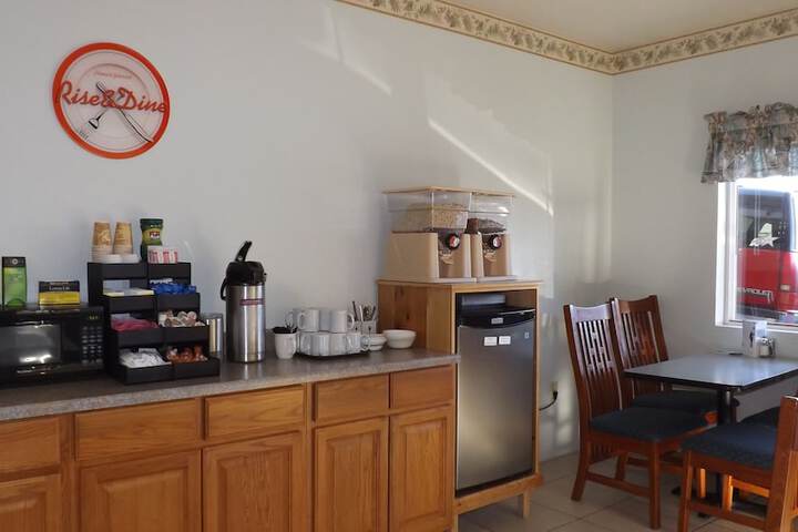 Breakfast/Coffee Service 43 of 52