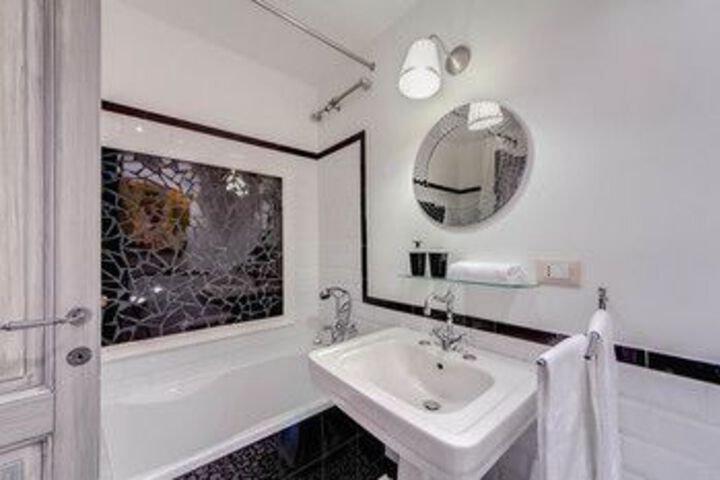 Room 3 of 31