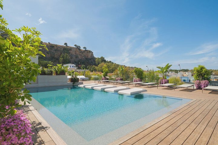 Pool 17 of 20