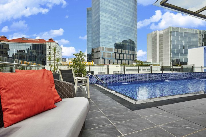 Hotel Pool