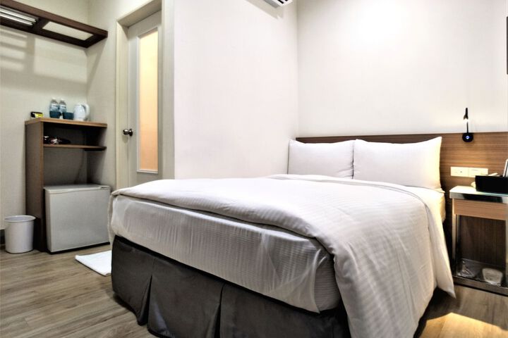 Room 20 of 31