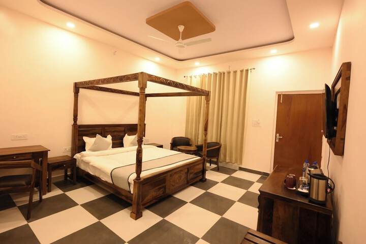 Room 14 of 46