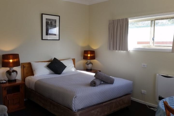 Room 7 of 53