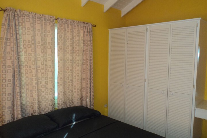 Room 9 of 17