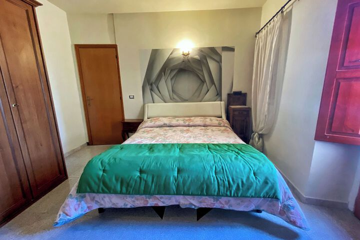 Room 9 of 39