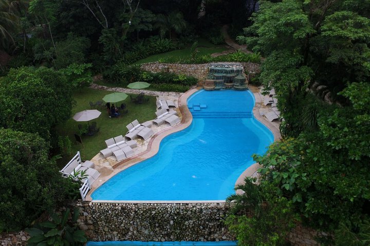 Pool 56 of 97