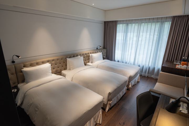 Room 12 of 57