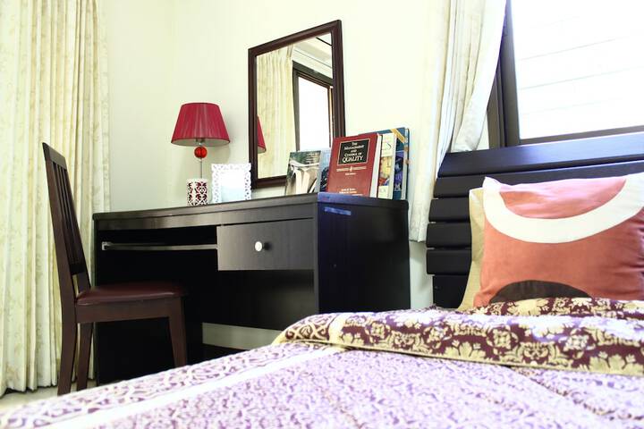 Room 9 of 20