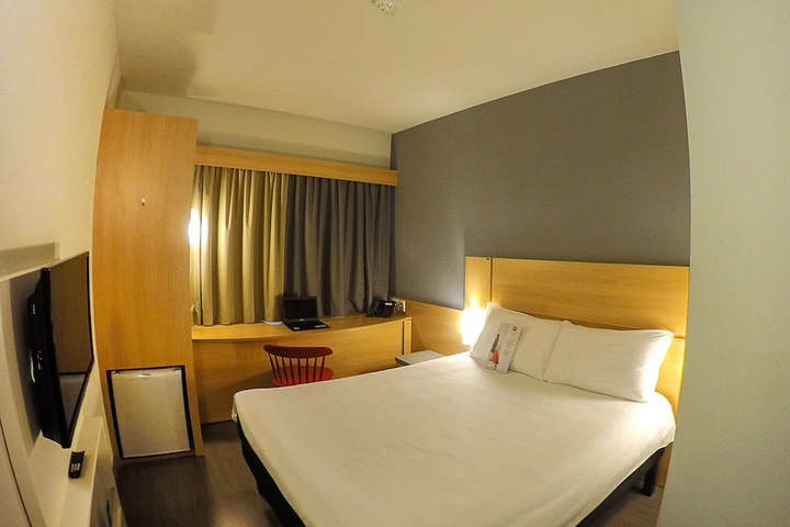Room 7 of 34