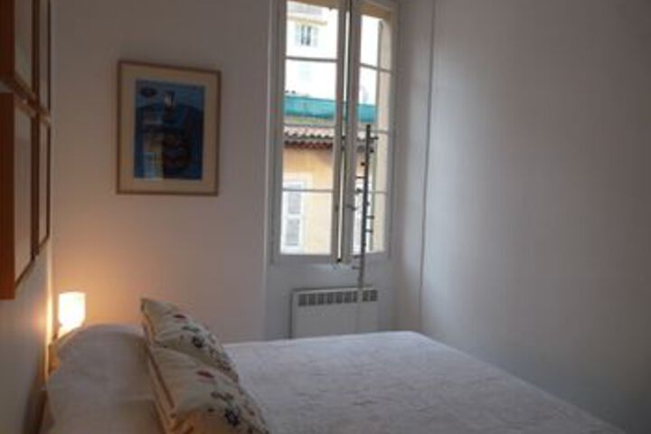 Room 15 of 28