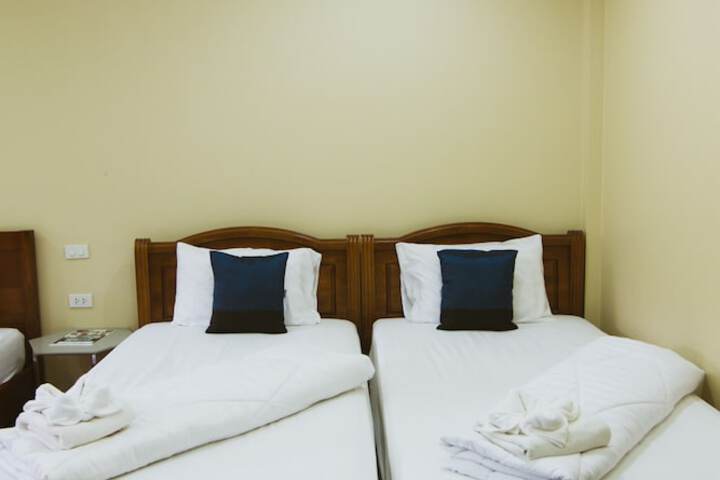 Room 28 of 113
