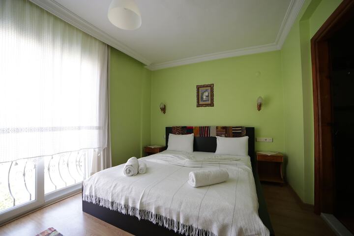 Room 8 of 64