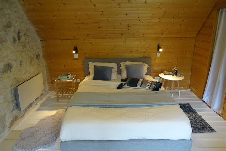 Room 6 of 13