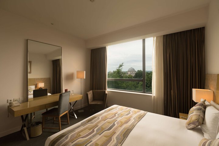 Room 4 of 53